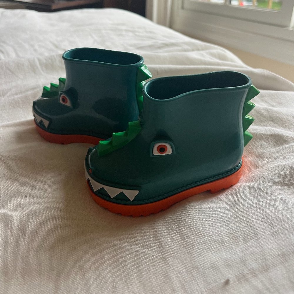 Mini Melissa toddler dino rainboot